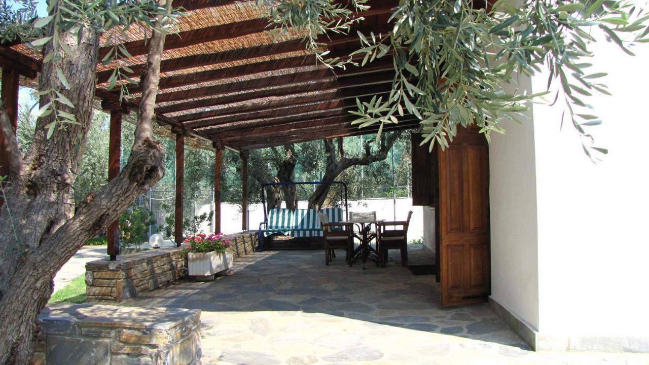 Razi Beach Lefókastron Exterior foto