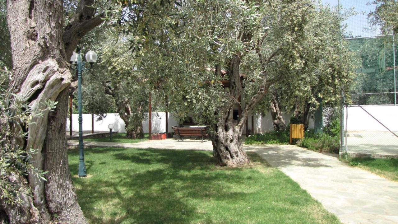 Razi Beach Lefókastron Exterior foto